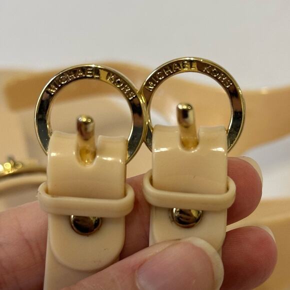 Michael Kors Hamilton Lock Jelly Thong Sandals US 9 Neutral Beige Gold Locks - Picture 9 of 10